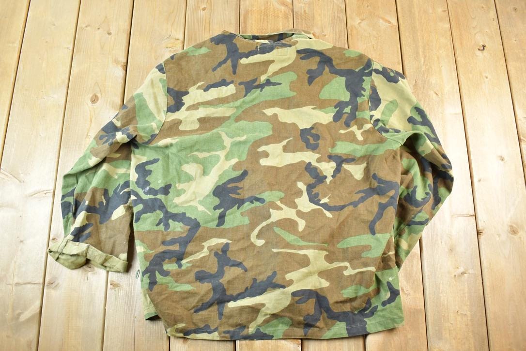 Vintage 90s Military Camo Button-Up Shirt - Mens L