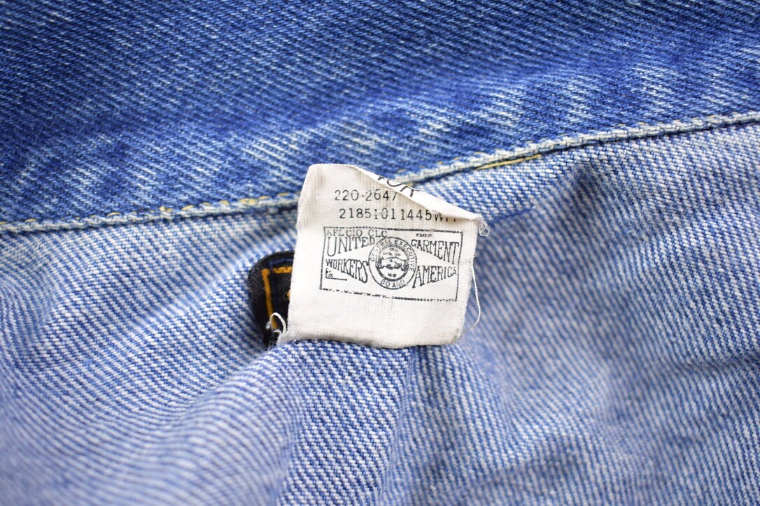 Vintage 1980s Lee Denim Jean Jacket / Vintage Denim / Streetwear / Vintage Fall Outerwear / Fall Jacket / Lee denim / UnionMade In USA