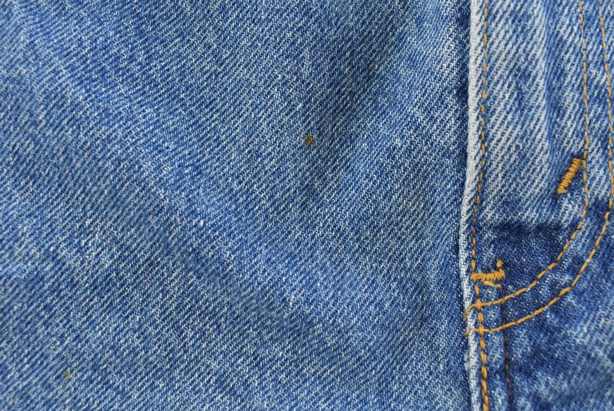 Vintage 1990s Levi's 550 Regular Fit Denim Blue Jeans Size 22 x 24.5 / 90s Levi's / Distressed Sun Faded Jeans / Streetwear