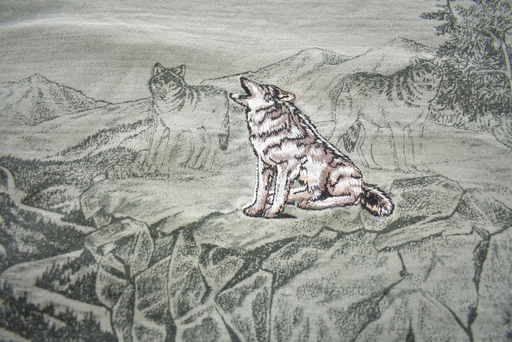 Vintage 1990s Embroidered Wolf All Over Print Crewneck Sweatshirt