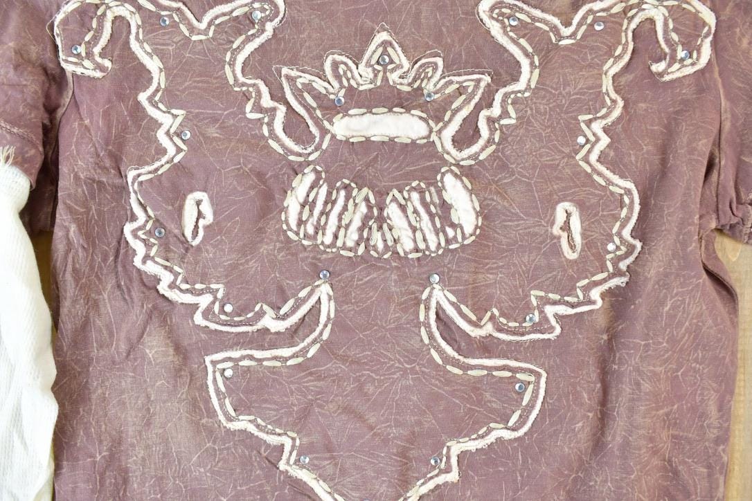 Women Vintage Vigoss Y2K T-Shirt / Vigoss Grunge Skull Print / Contrast Stitch / Internet Famous Clothing / Over Dyed / Y2K Bedazzled