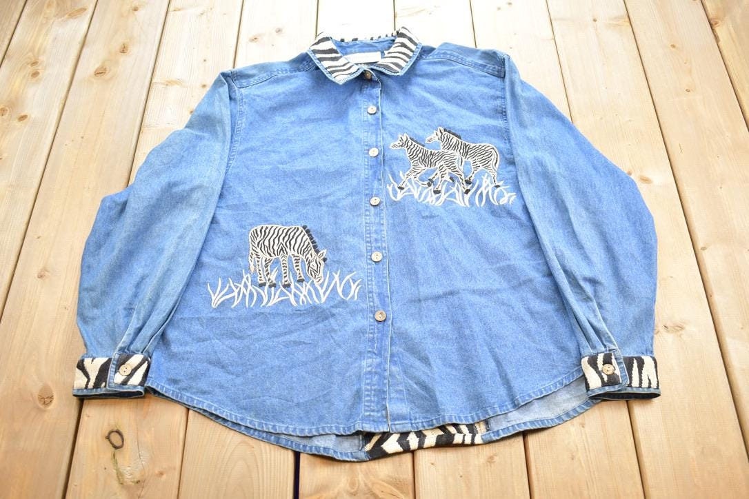Vintage 1990s Dressbarn Embroidered Zebra Button Up Long Sleeve Shirt