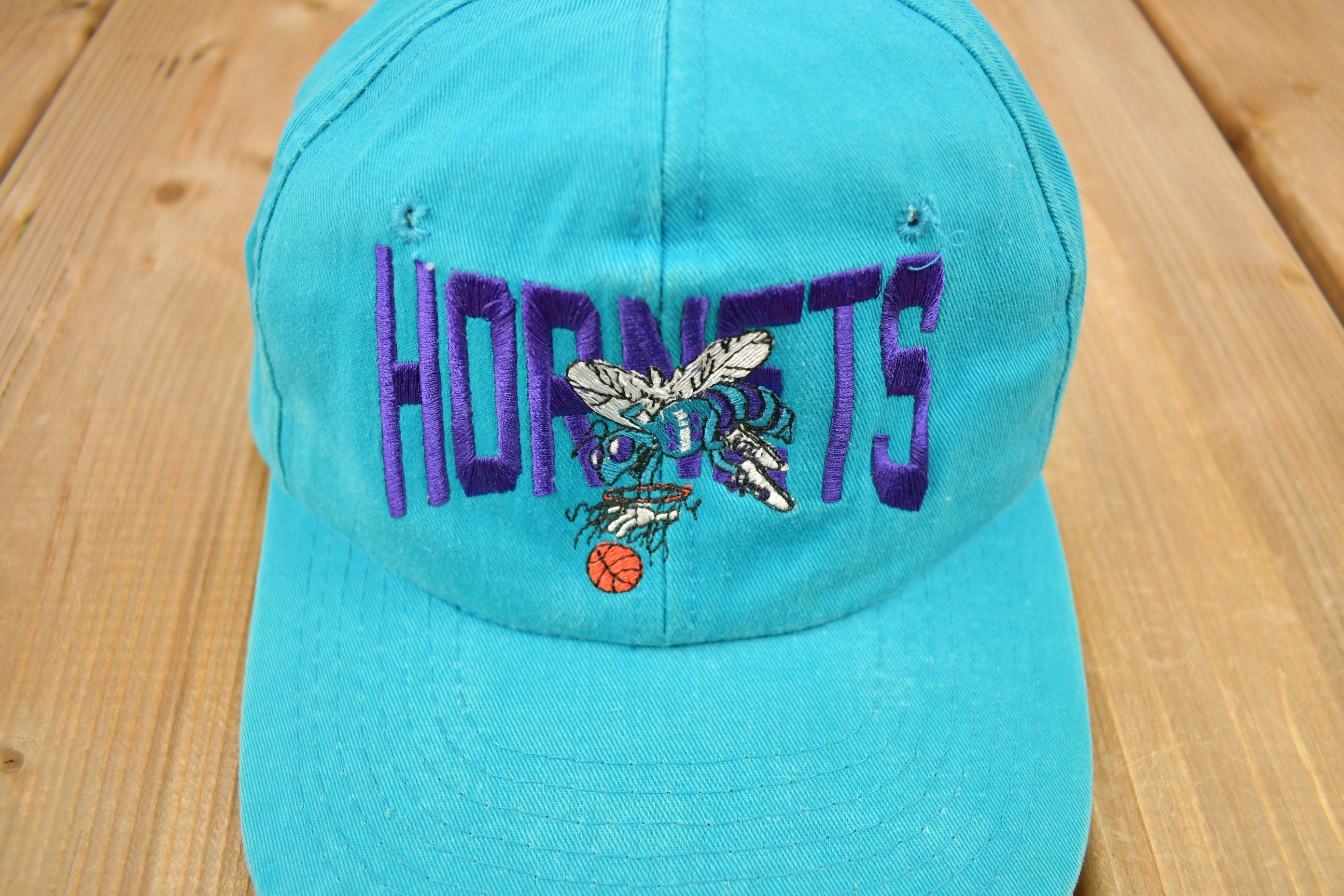 Vintage 1990s Charlotte Hornets NBA Snap Back Hat
