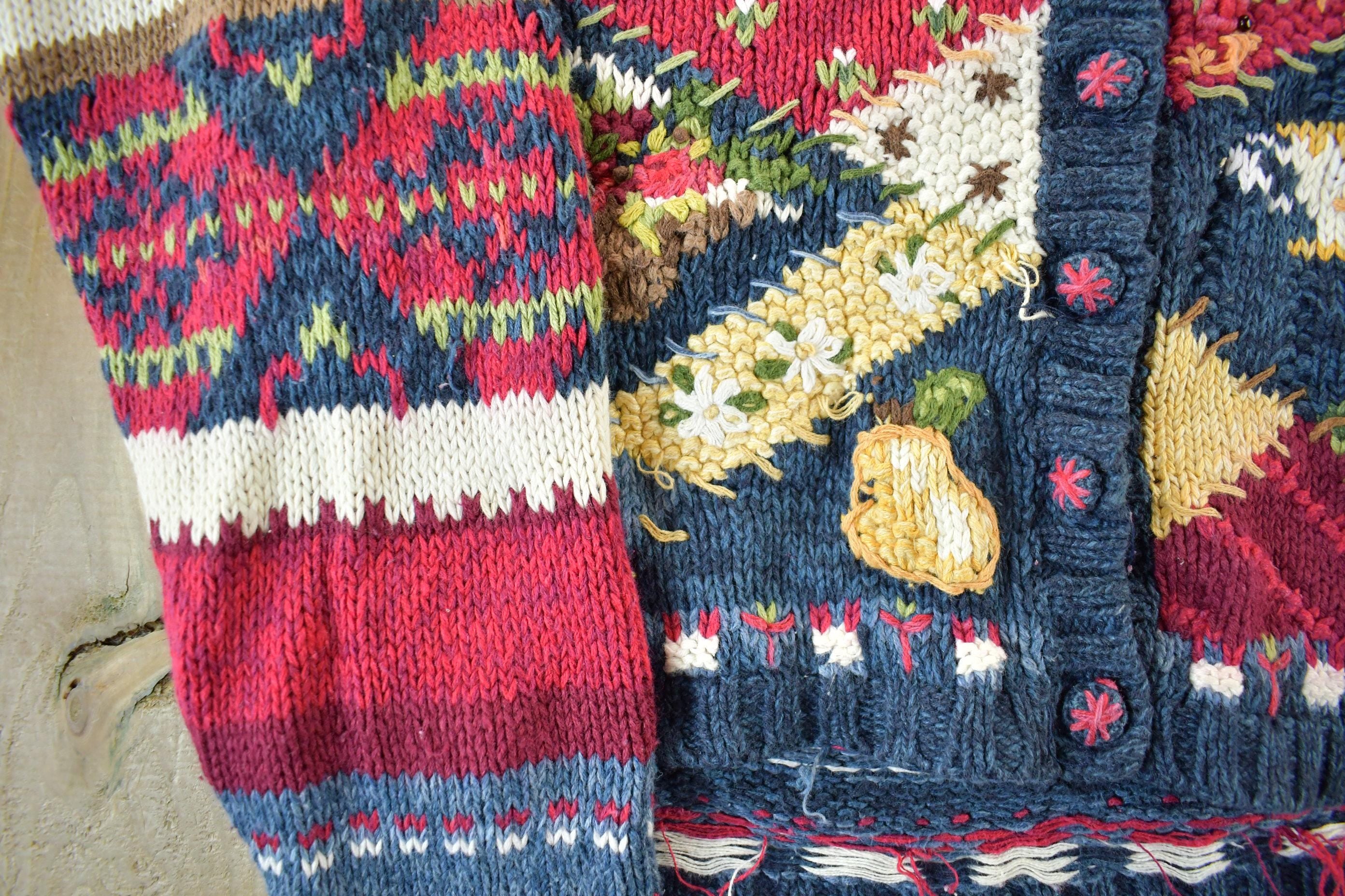 Vintage 2001 Heirloom Collectibles Knit Cardigan Sweater