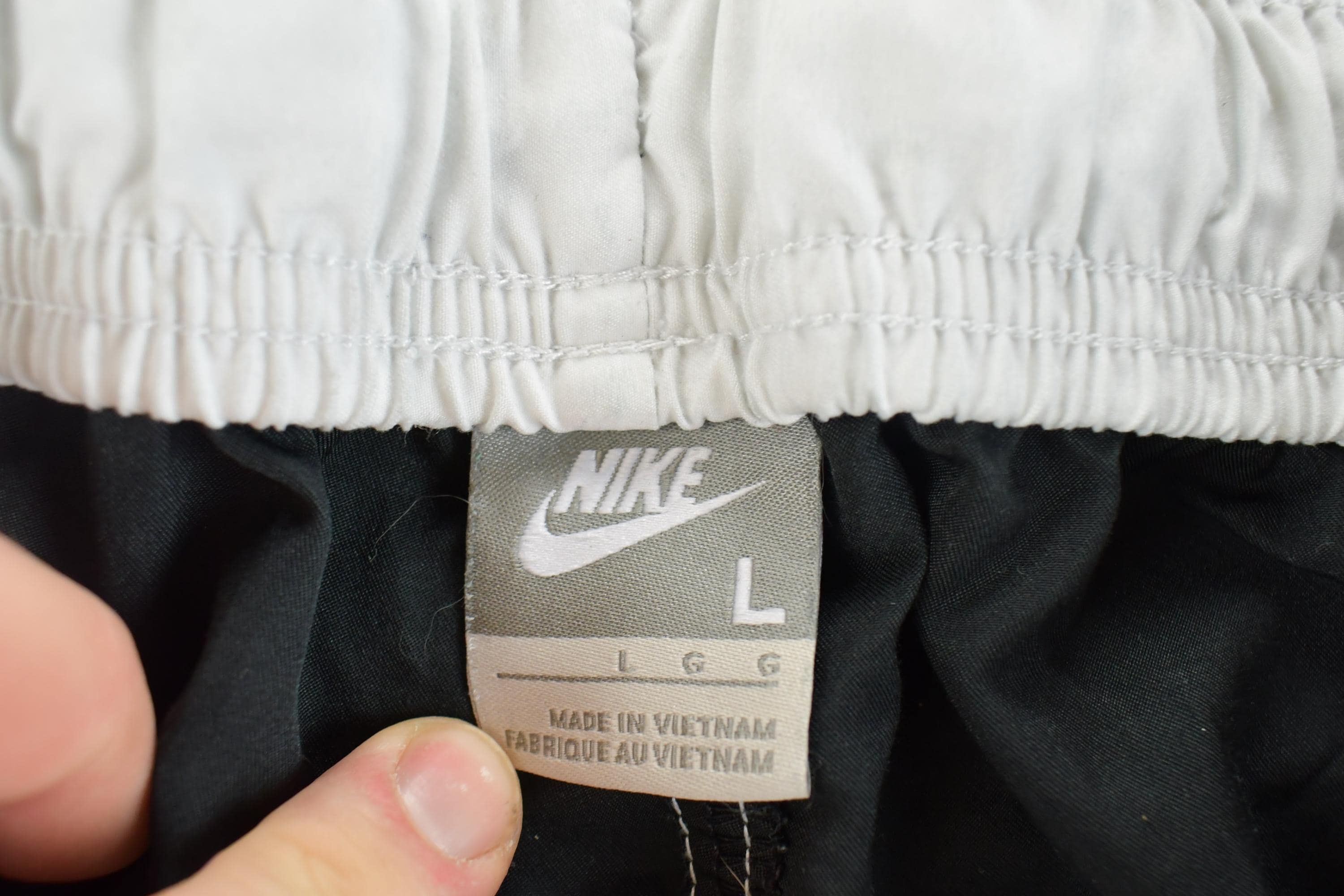 Vintage Crazy Y2K Nike Text Logo Cargo Swim Shorts 1990s Shorts Size L