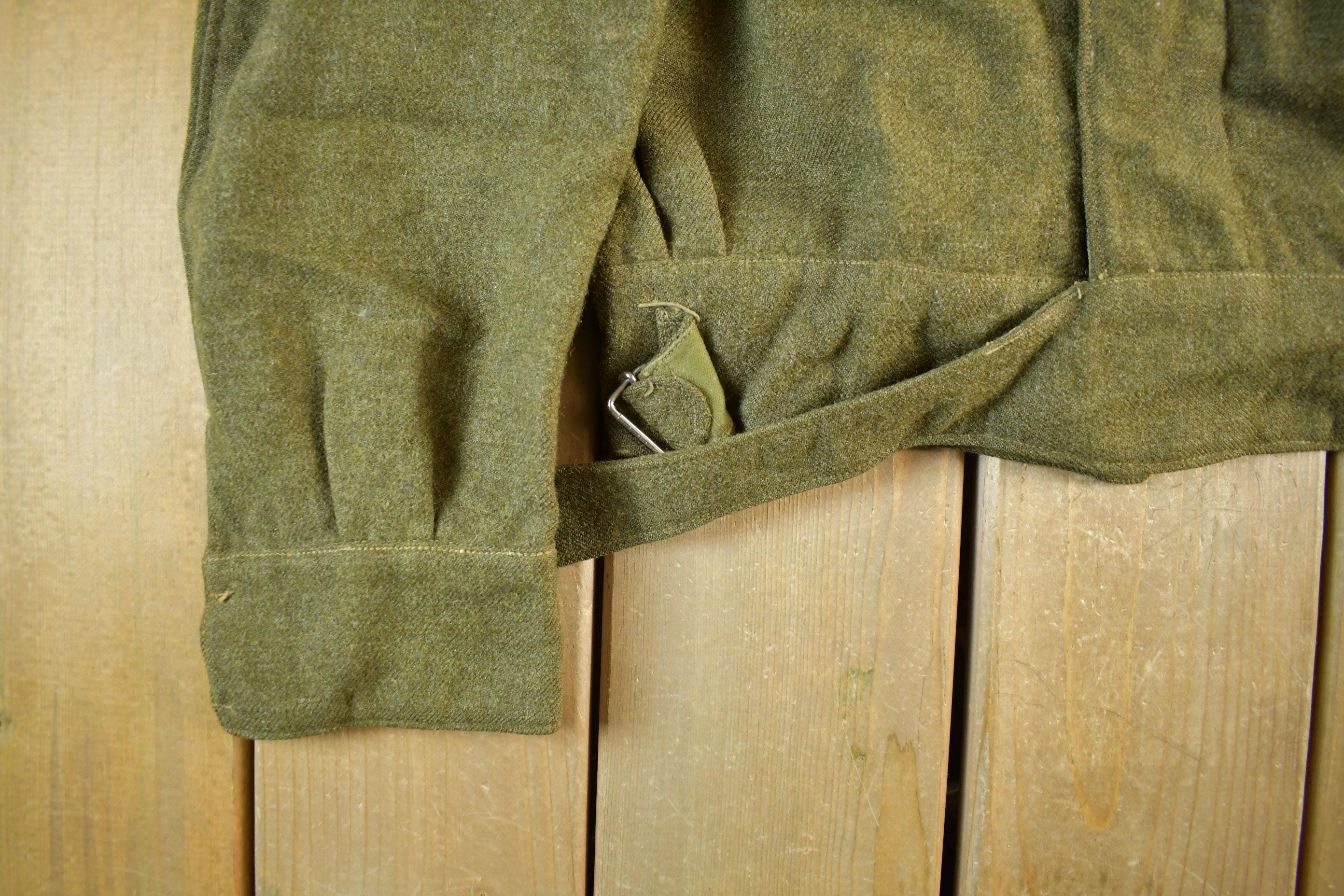 Vintage 1970s Military Wool Button Up Collared Army Jacket Men's Small