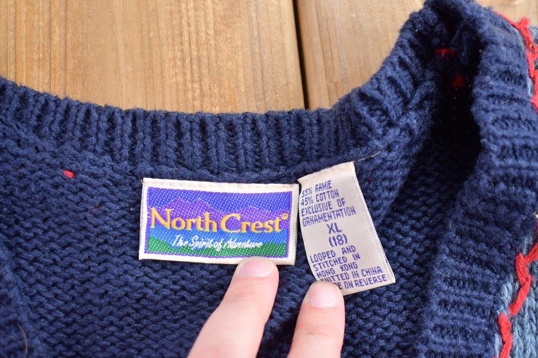 Vintage 1990s North Crest Christmas Theme Knitted Cardigan Sweater Vest