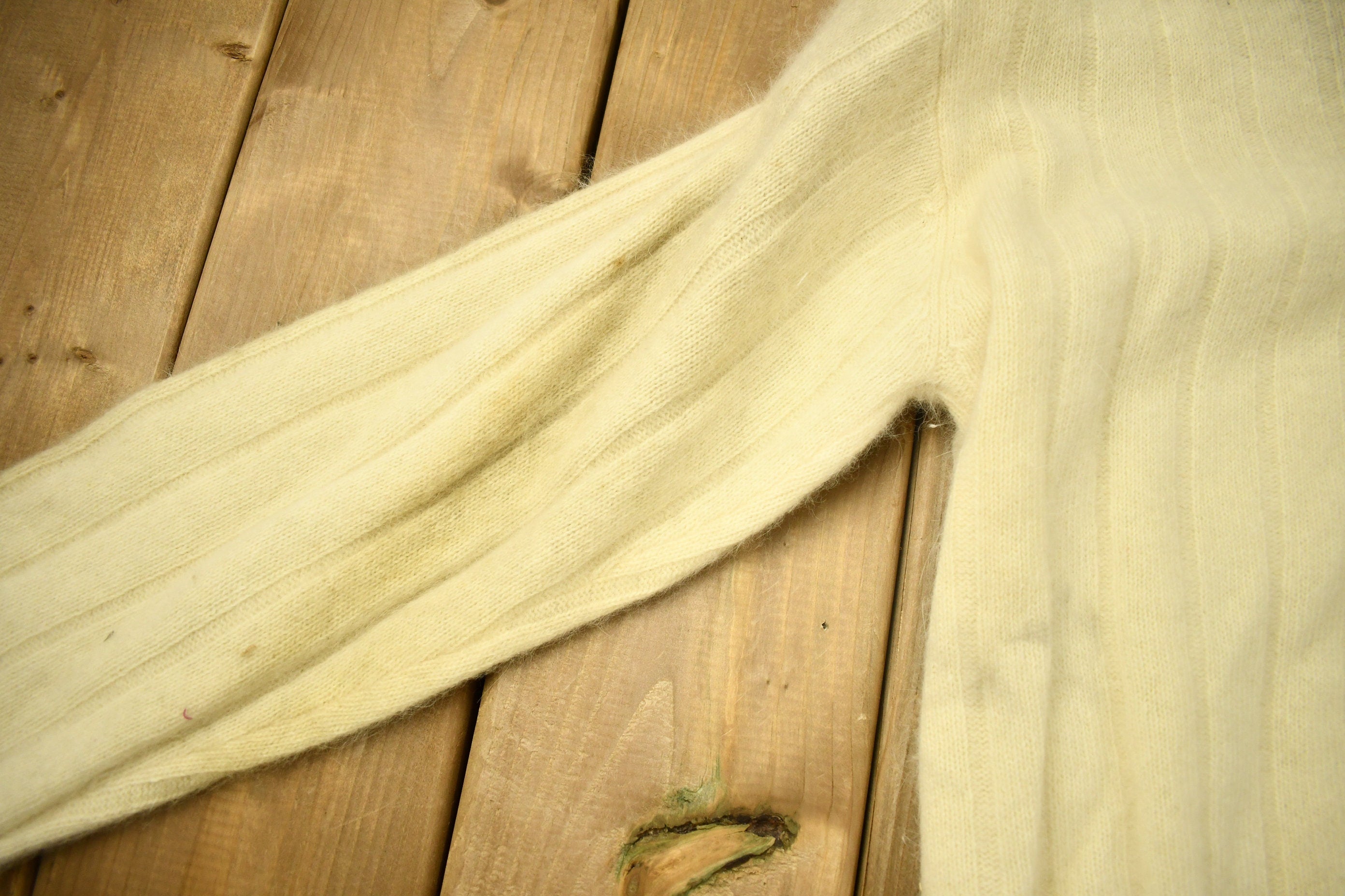 Vintage 1980s Pronto Gold Lambs Wool Blend Cardigan Sweater