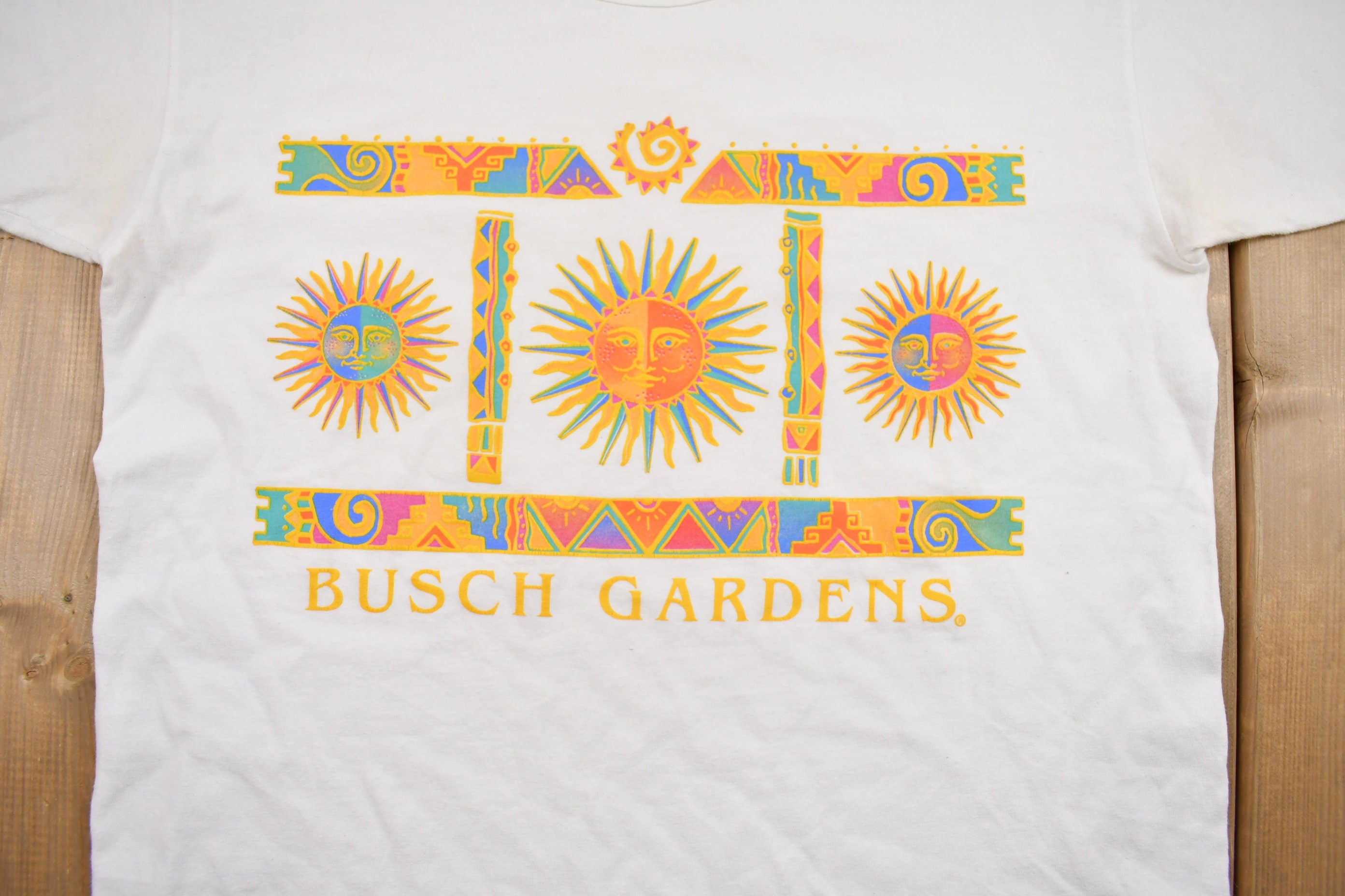 Vintage 1990s Busch Gardens Sun Graphic T Shirt