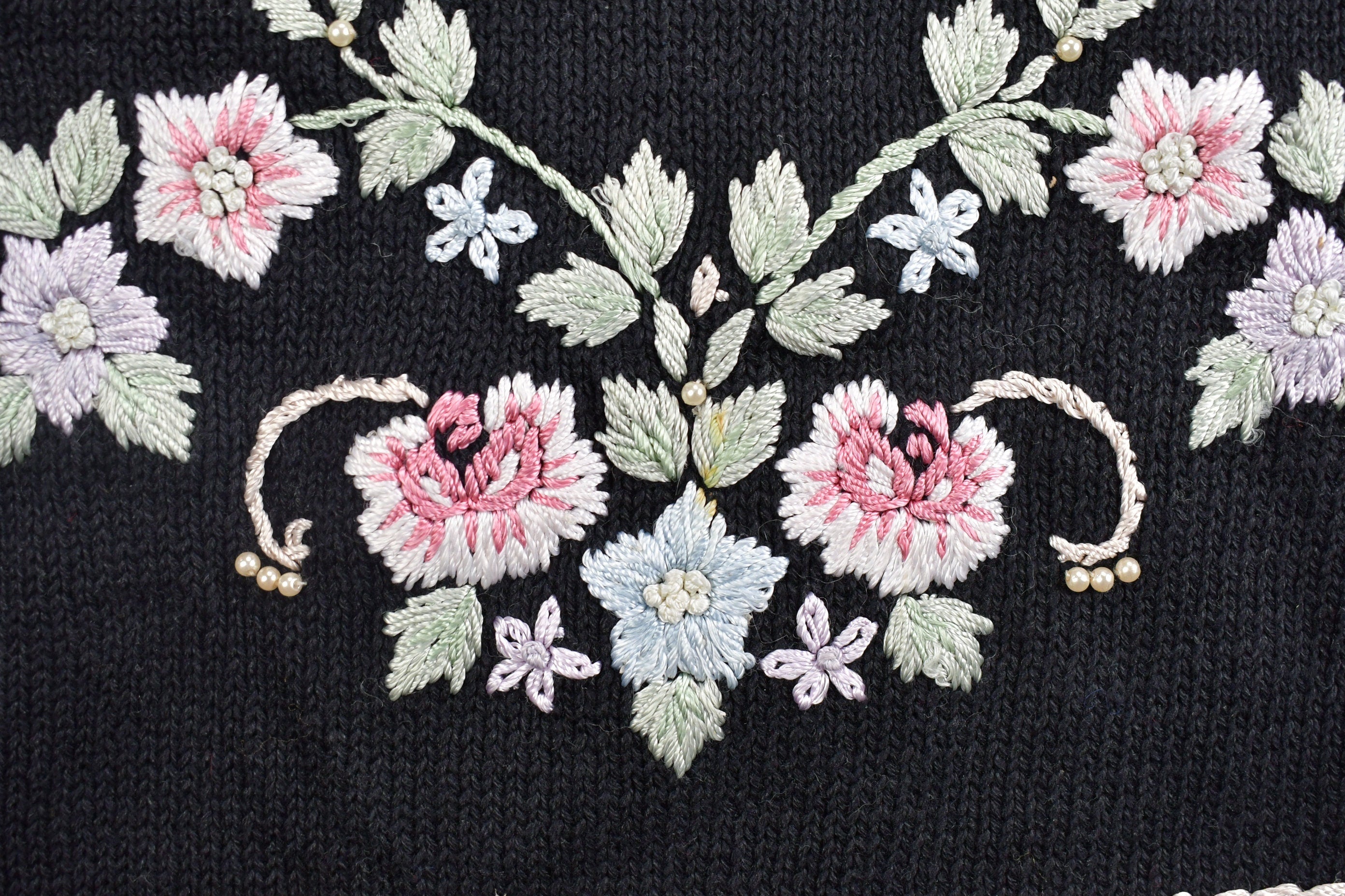 Vintage 1990s Carolyn Taylor Knitted Floral Crewneck Sweater