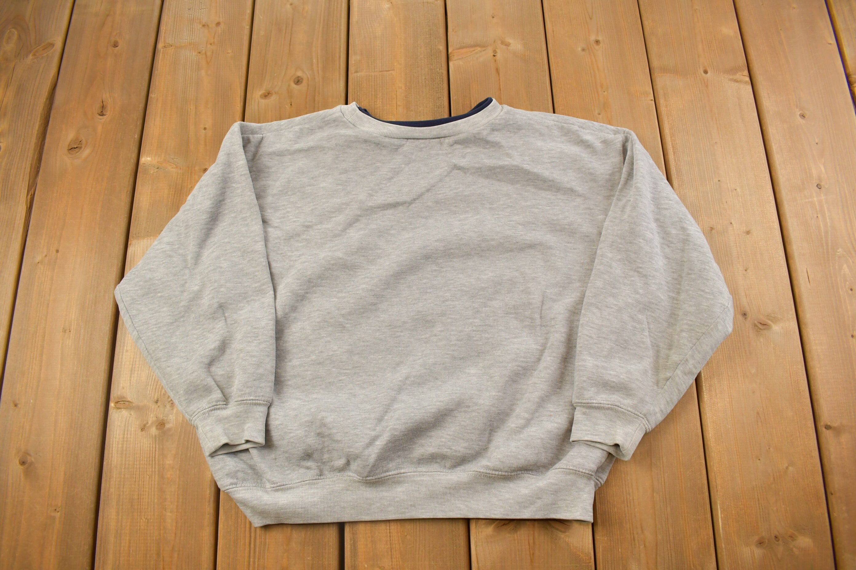 Vintage 1990s Acorns and Pinecones Themed Crewneck Sweatshirt