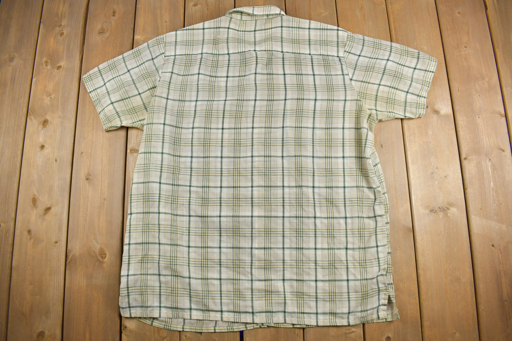 Vintage 1990s Plaid Short Sleeve Button Up Shirt