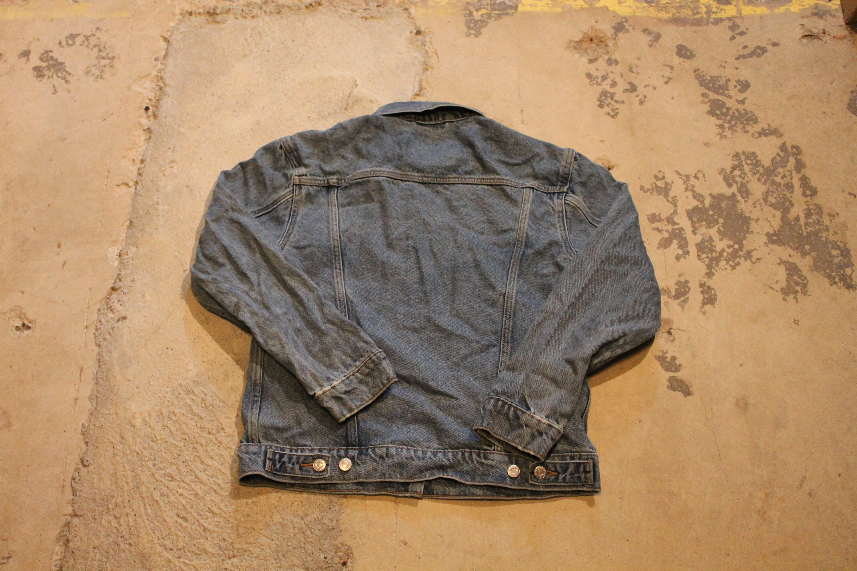 Vintage 1990s Levi's Light Wash Denim Jean Jacket