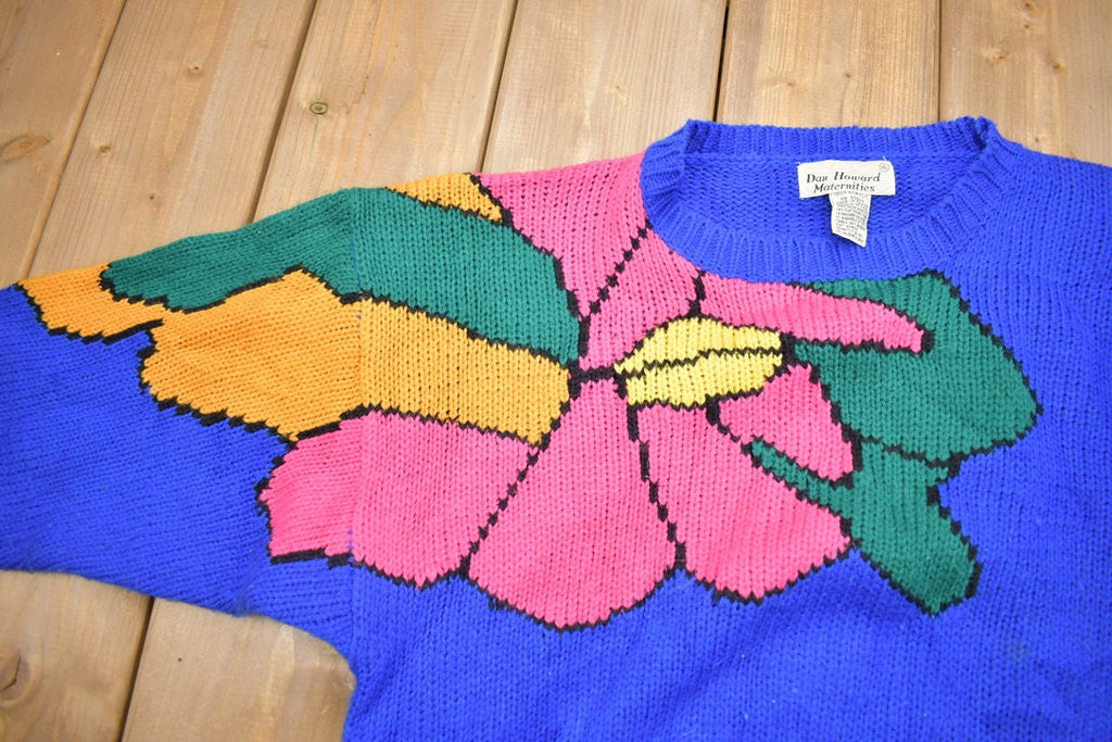 Vintage 1990s Dan Howard Floral Knit Cute Sweater