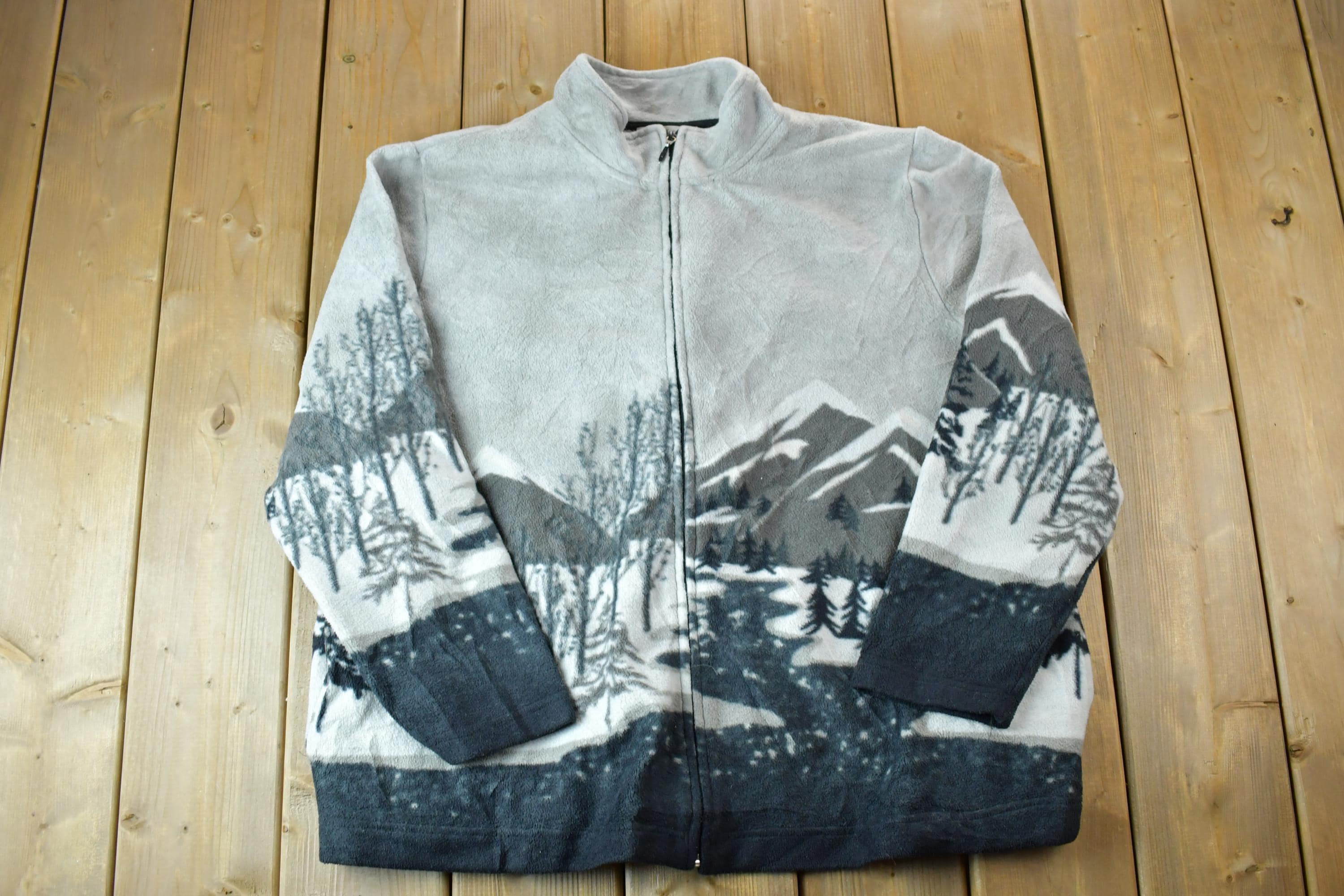 Vintage 1990s Tradition Country Collection All Over Print Mountain Theme Fleece Sweater  Outdoorsman  Hiking  Fleece Zip up