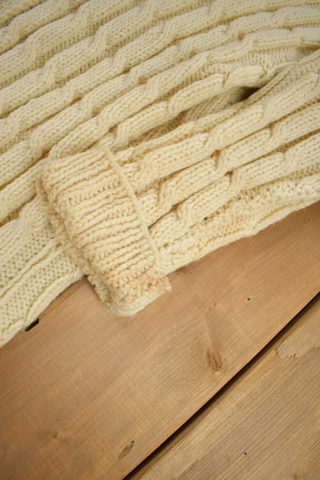 Vintage 1980s Blank 100% Wool Cable Knit Cardigan Sweater