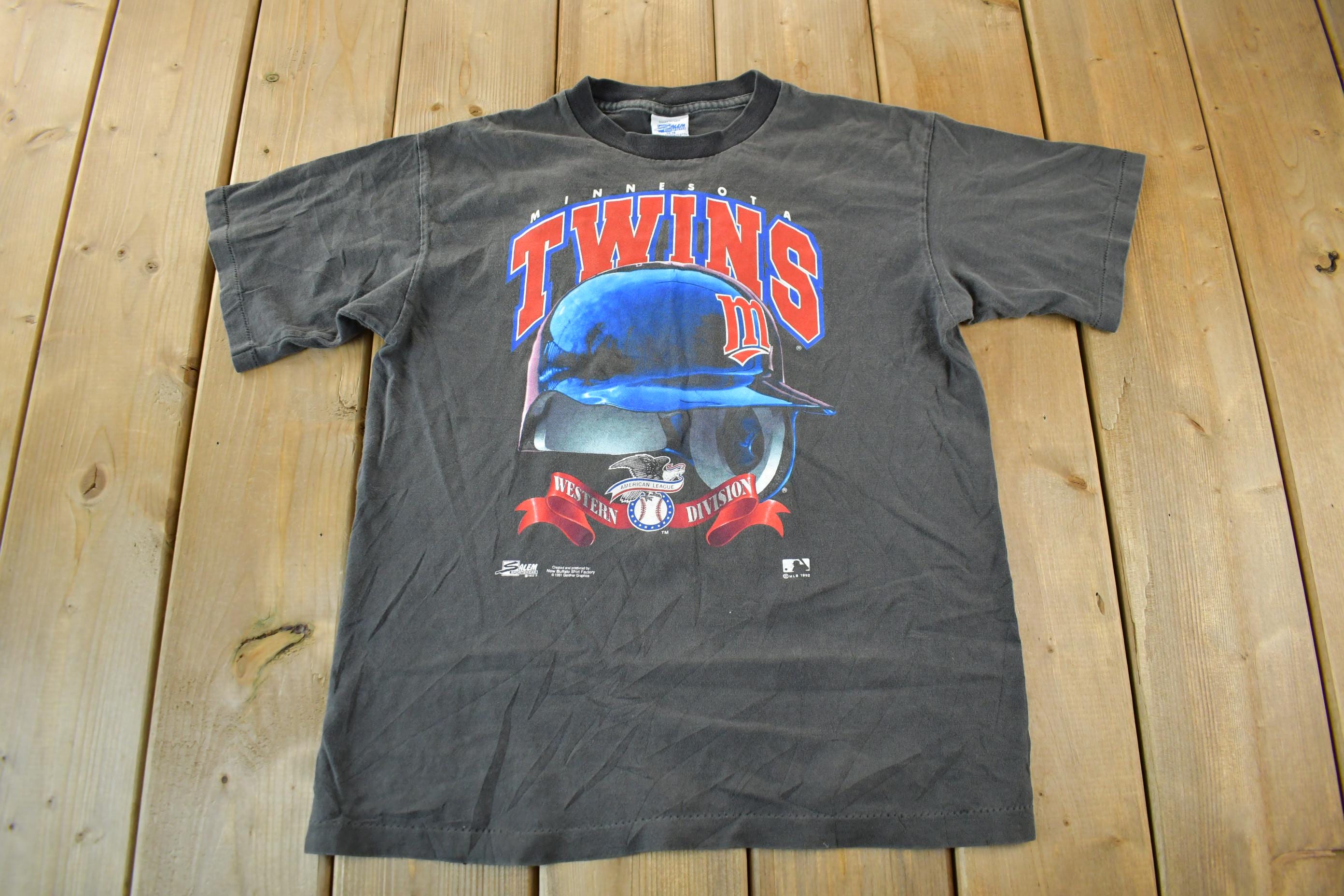 Vintage 1992 Minnesota Twins MLB Graphic T-Shirt
