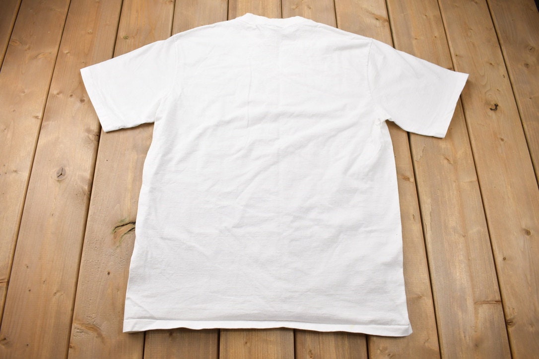 Vintage 1990s Life is Simple Eat Sleep Be Canadian Souvenir T Shirt