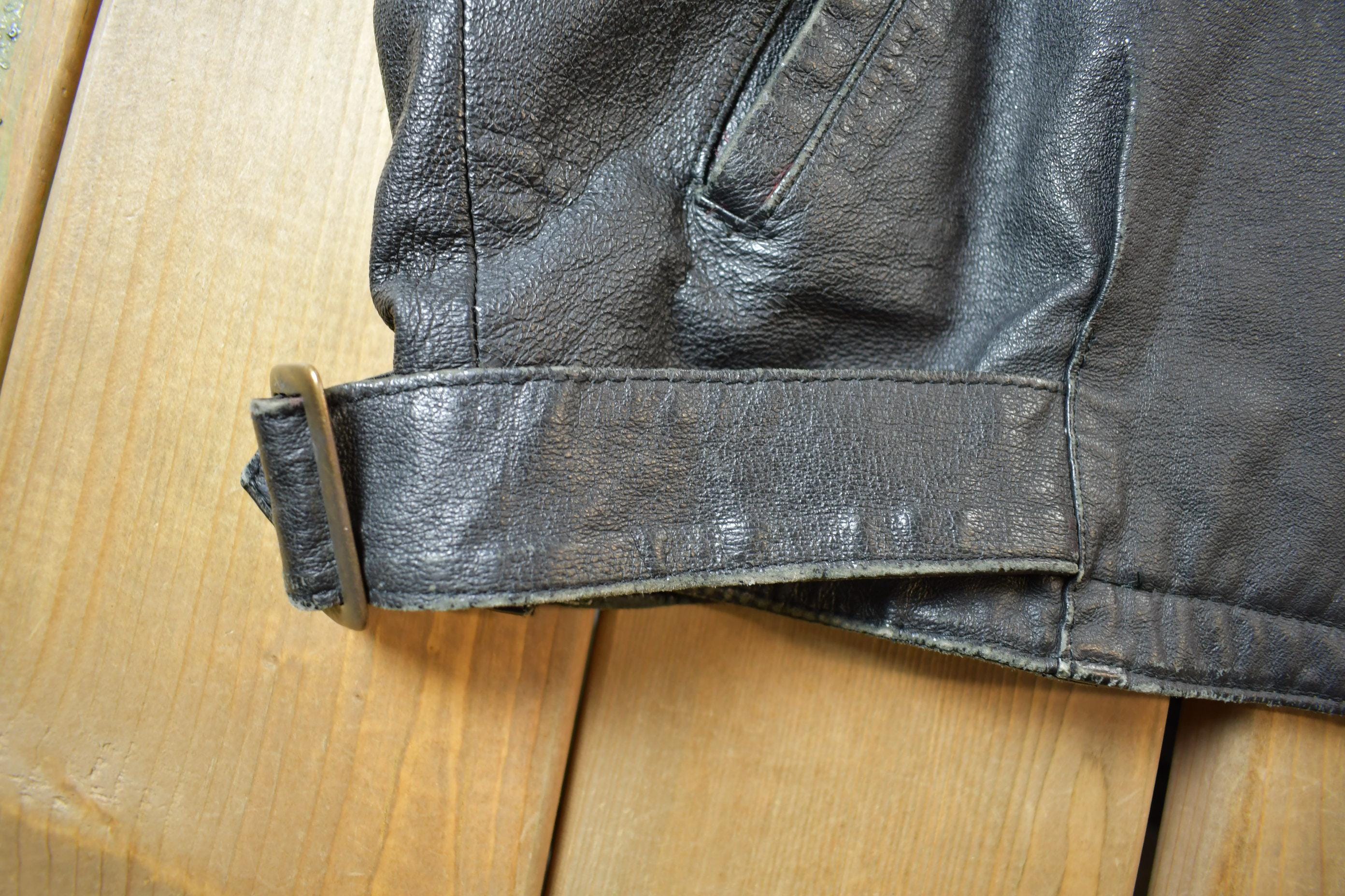 Vintage 1990s Starter NBA Chicago Bulls Leather Jacket