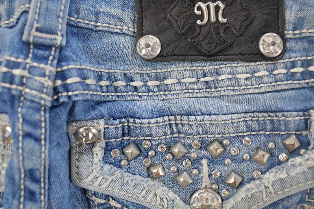 Vintage Deadstock Y2K Miss Me Bedazzled Low Rise Jeans Women's Size 26x31