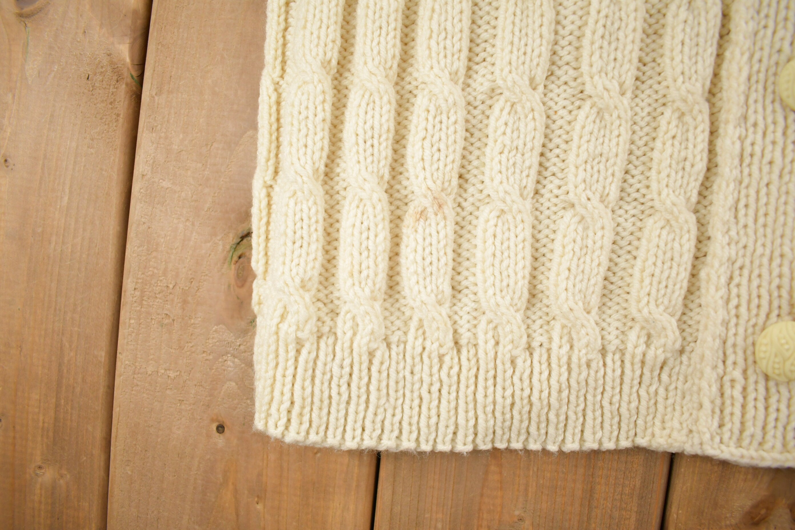 Vintage 1980s Blank 100% Wool Cable Knit Cardigan Sweater