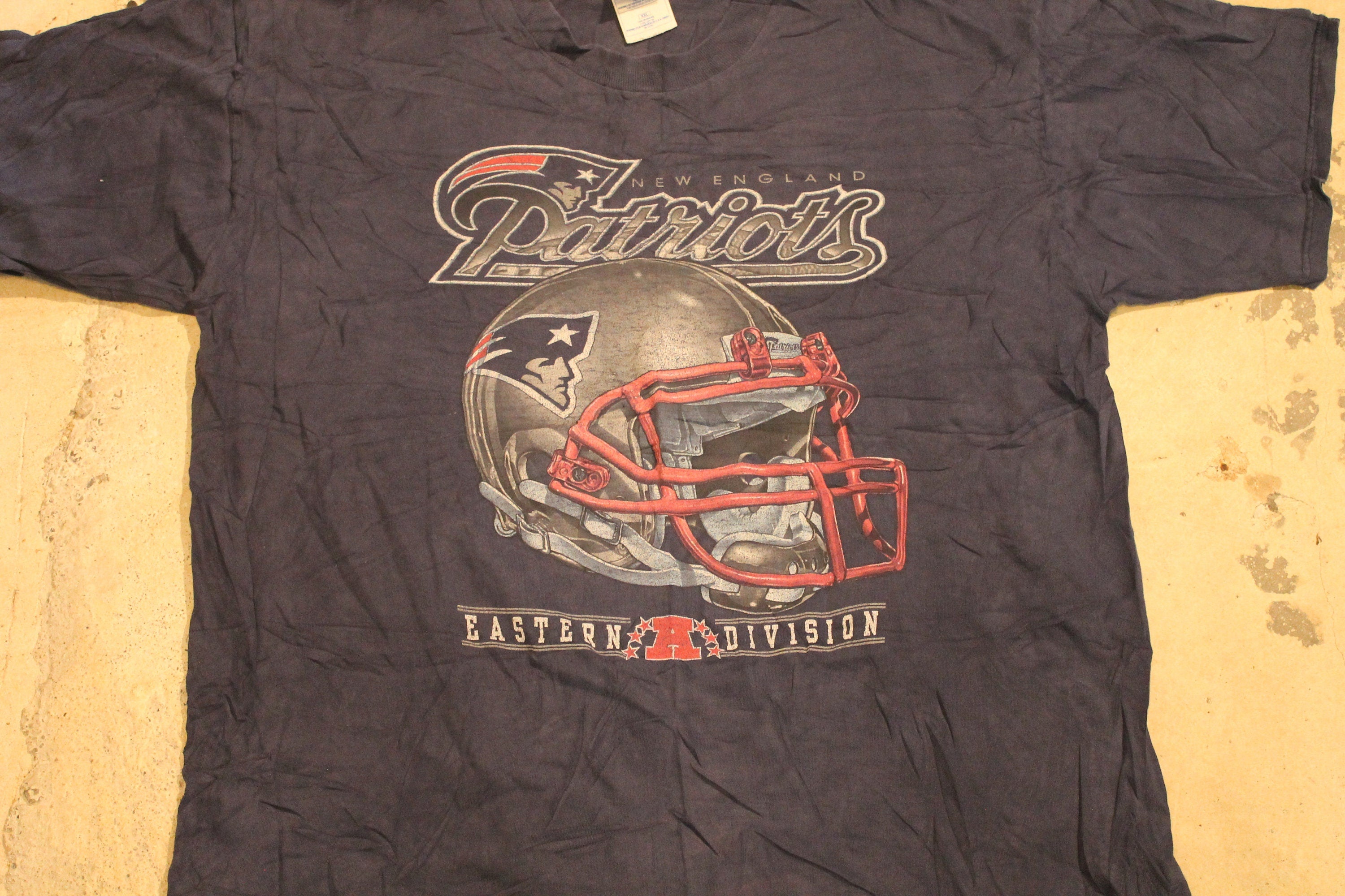 Vintage 1990s New England Patriots NFL T Shirt