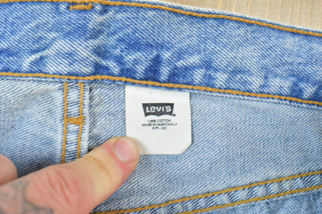 Vintage 1990s Levi Strauss 501 Red Tab Denim Jeans Size 36x34