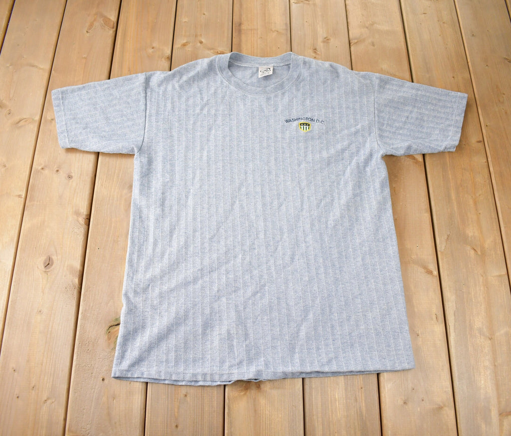 Vintage 1980s Washington DC Pattern Embroidered Souvenir Travel T Shirt Made In USA