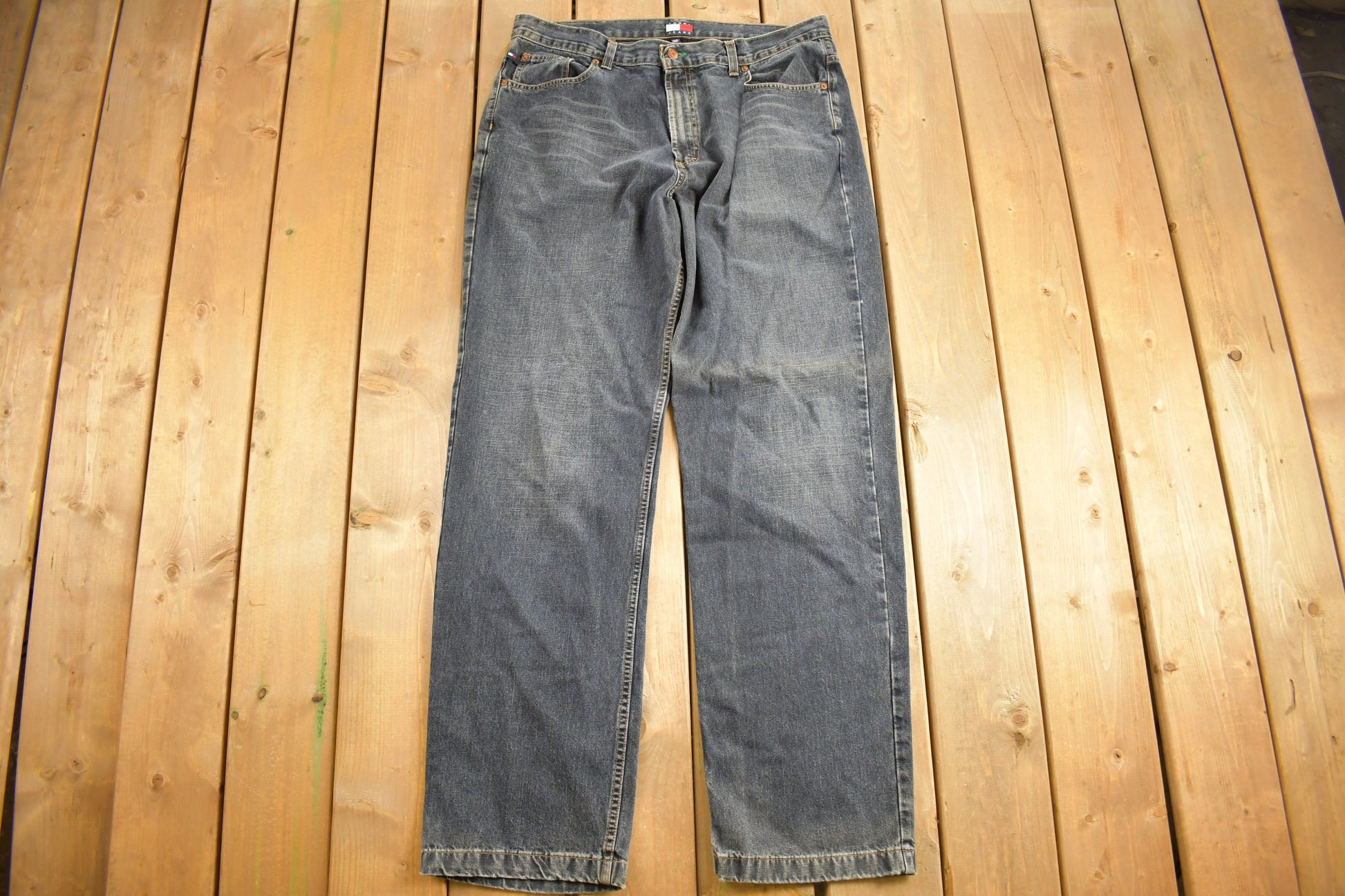 Vintage 1990's Tommy Hilfiger Jeans 38 x 34.5  American Vintage  Streetwear Fashion  Vintage Pants  Tommy Jeans