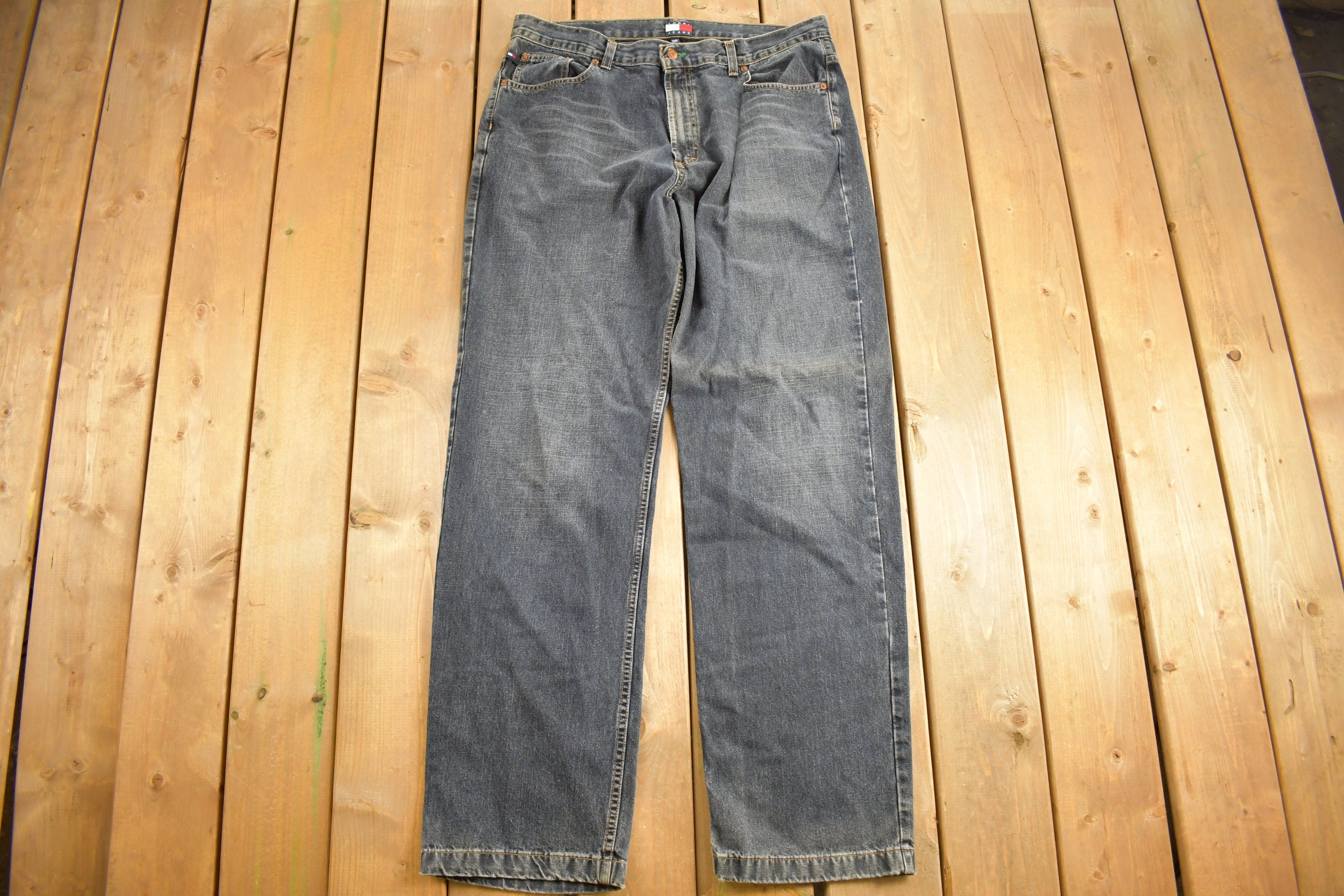 Vintage 1990's Tommy Hilfiger Jeans 38 x 34.5  American Vintage  Streetwear Fashion  Vintage Pants  Tommy Jeans