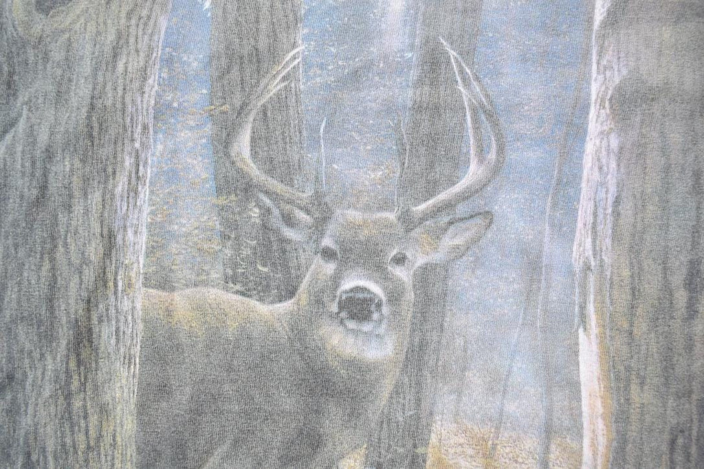 Vintage 1990s Whitetail Deer Big Buck Hunting Theme Graphic T-Shirt