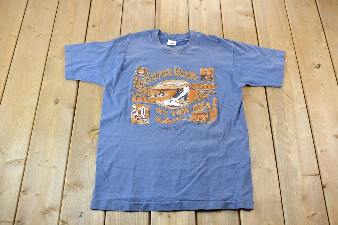 Vintage 1990s Single Stitch Vancouver Island by the Sea Killer Whale Graphic T-Shirt