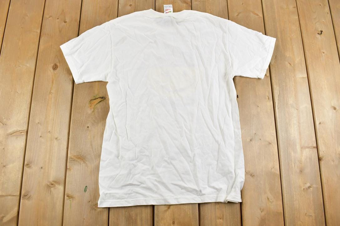 Vintage 1990s Los Angeles California Happy Face Bandana Souvenir T-Shirt