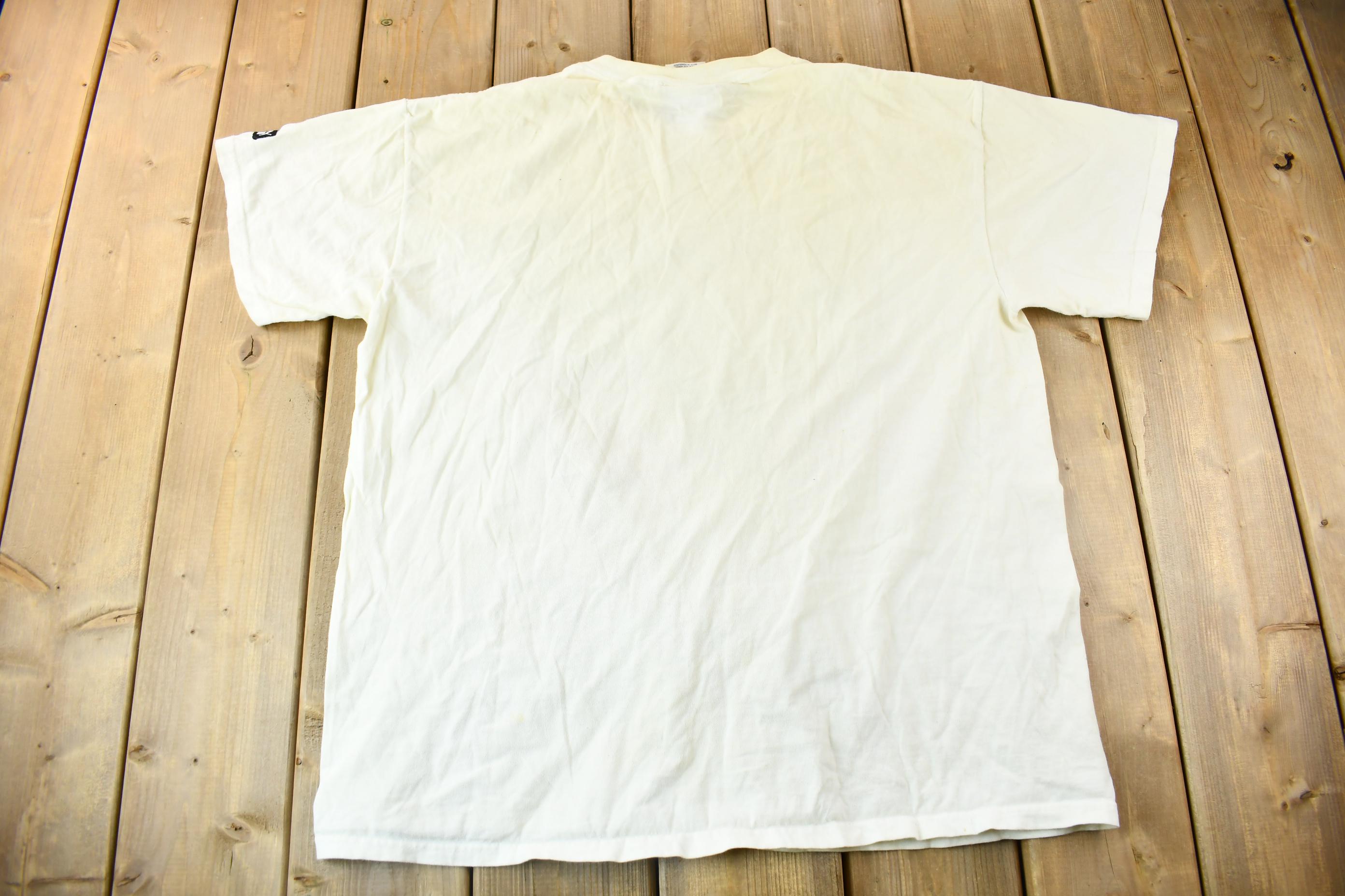 Vintage 2000 Subway Series New York Mets Vs New York Yankees Graphic T-Shirt