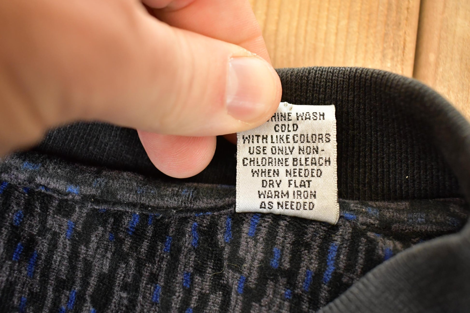 Vintage 1990s Abstract Knit Quarter Button Sweater Men's XL / 90s Knitted Sweatshirt / Vintage Preppy Knits