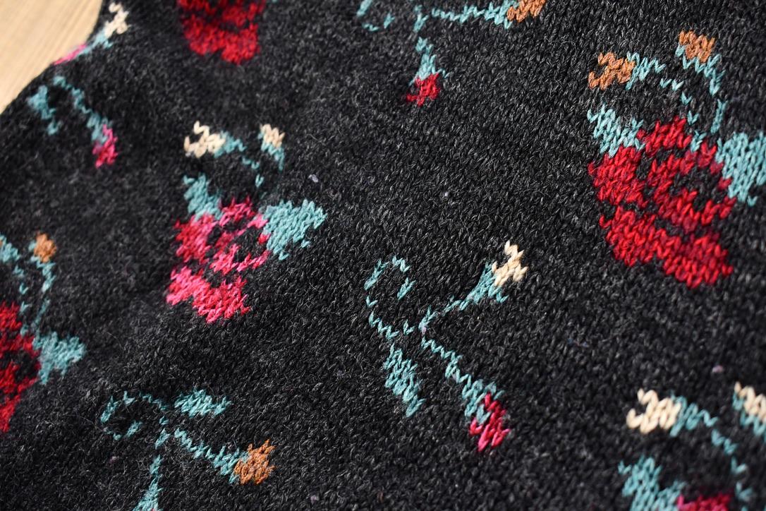 Vintage 1990s Basic Editions Women's Rose and Lily Pattern Knit Cardigan Sweater