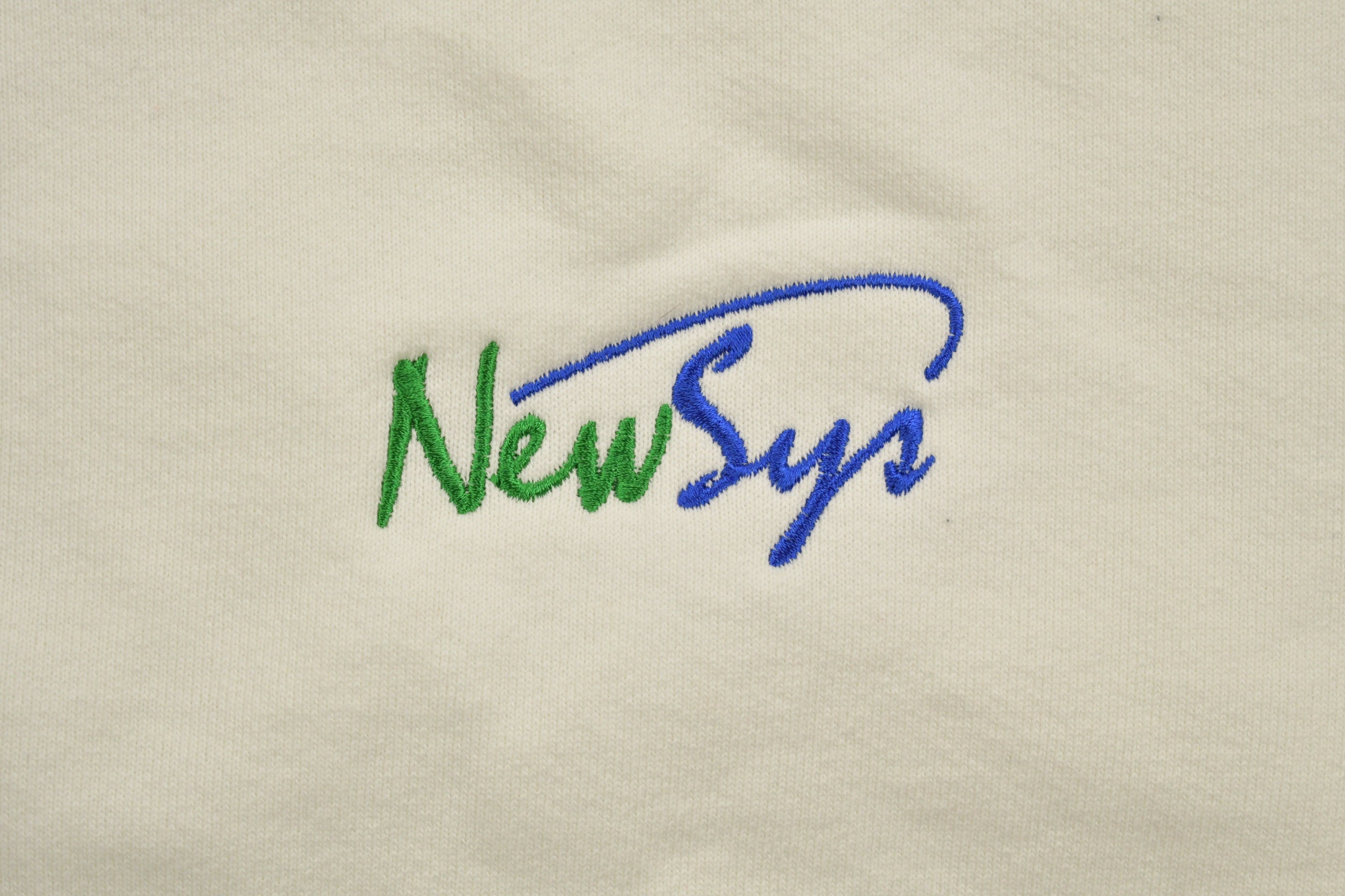 Vintage 1990s New Syn Embroidered Crewneck Sweatshirt