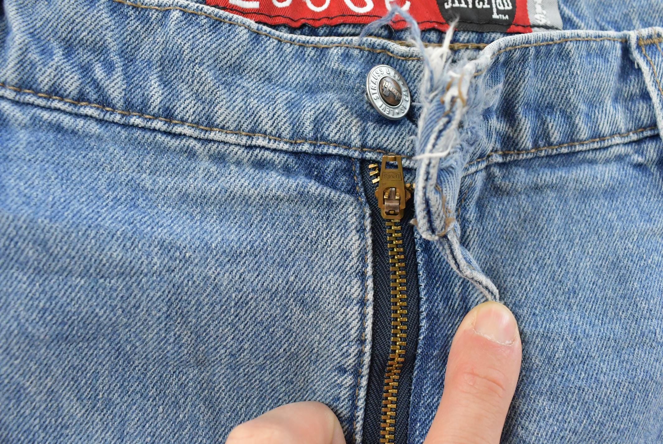 Vintage 1990s Levi Silver Tab Loose Wide Leg Denim Blue Jeans Men's 37 x 32 / 90s Silvertabs / Streetwear / Baggy Jeans / Made in USA