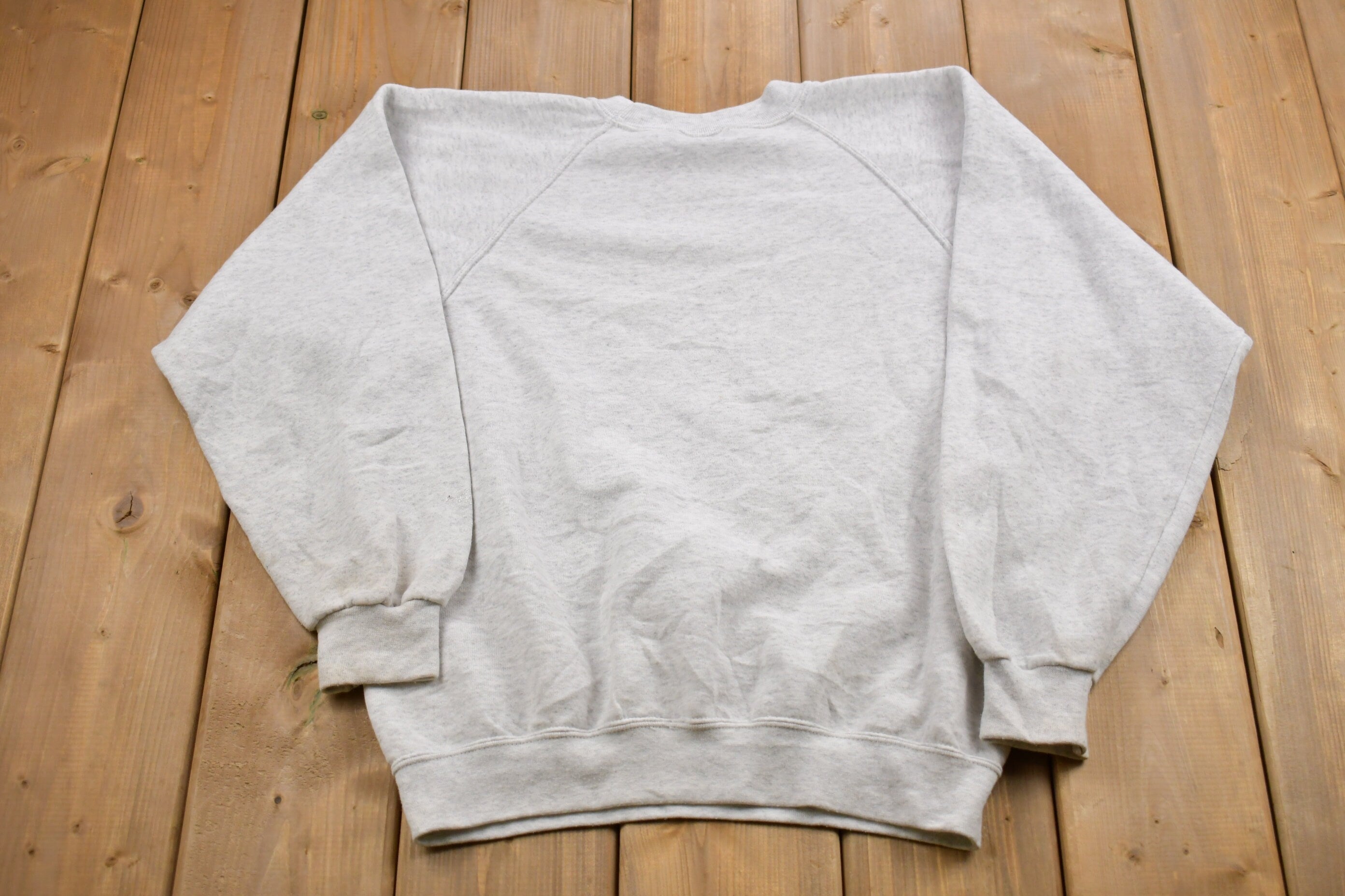 Vintage 1980s Walt Disney World Minnie Mouse Raglan Crewneck Sweatshirt