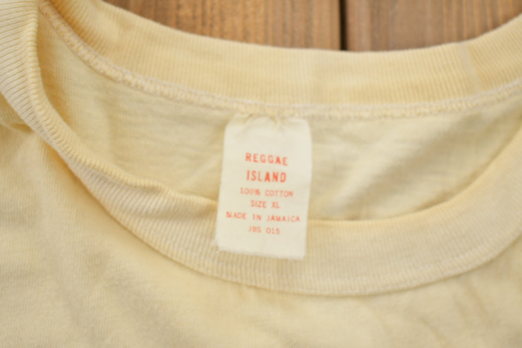 Vintage 1980s Jamaica A Lot of People Friends Souvenir T Shirt
