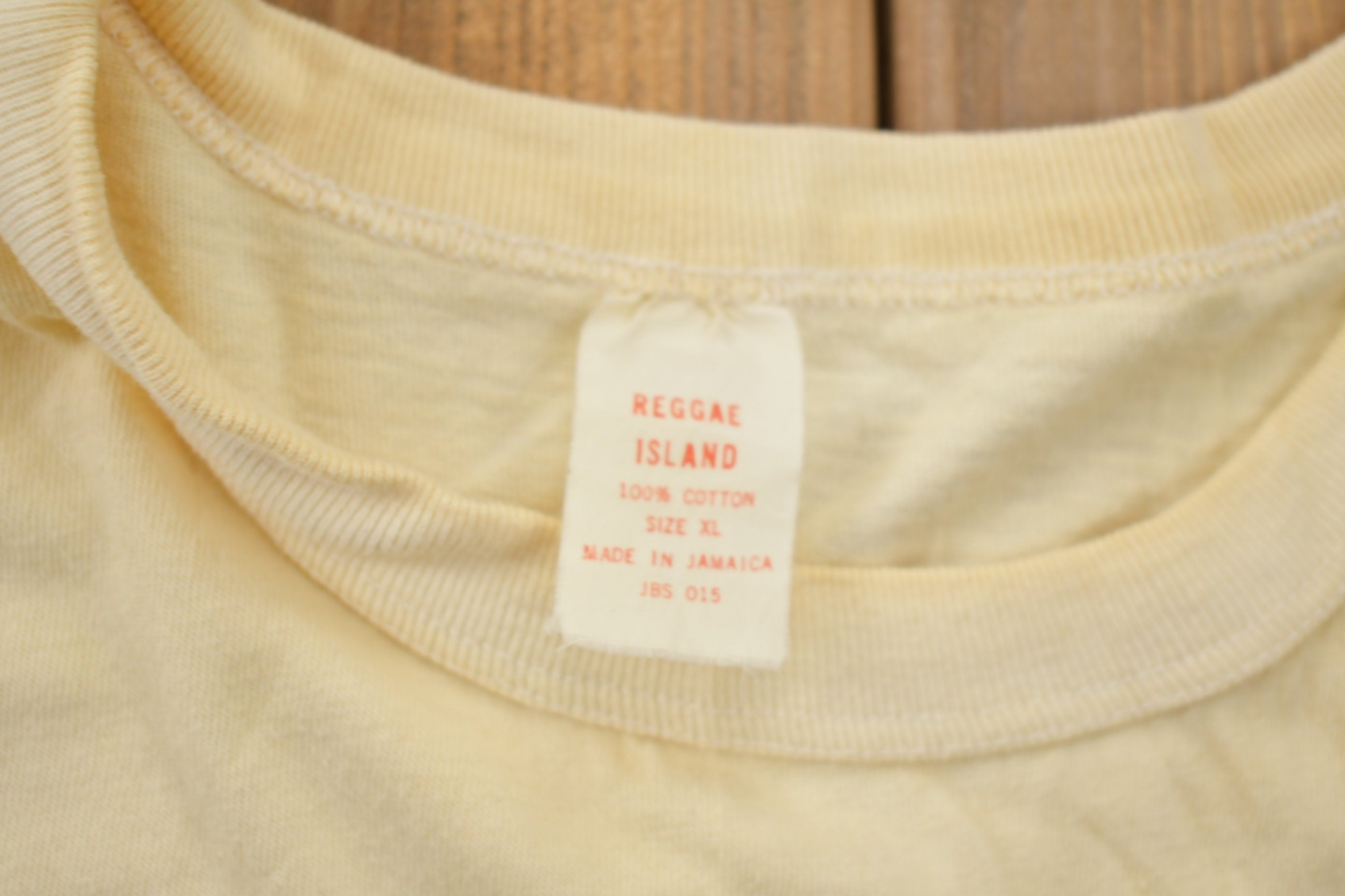 Vintage 1980s Jamaica A Lot of People Friends Souvenir T Shirt