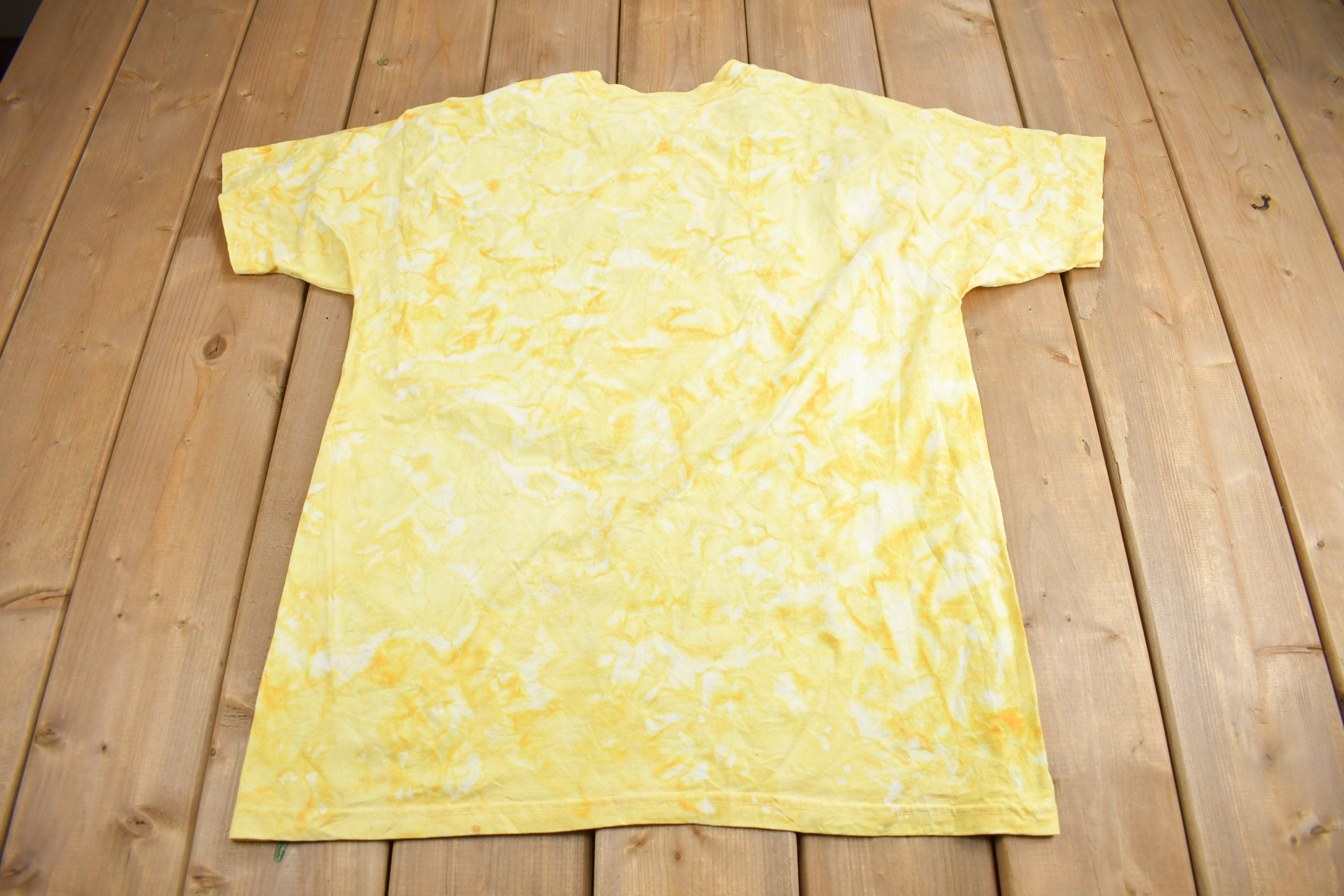 Vintage 1990s Freeport Bahamas Embroidered Souvenir T Shirt
