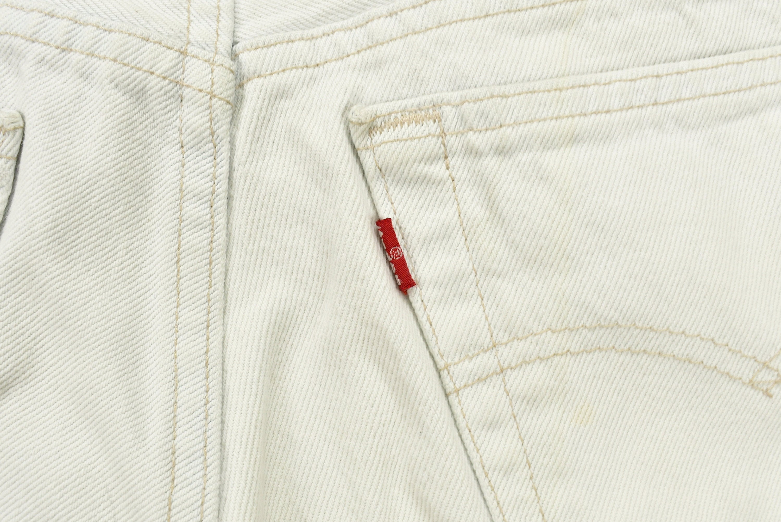Vintage 1990s Levi's 501 Red Tab Jean Shorts Size 31