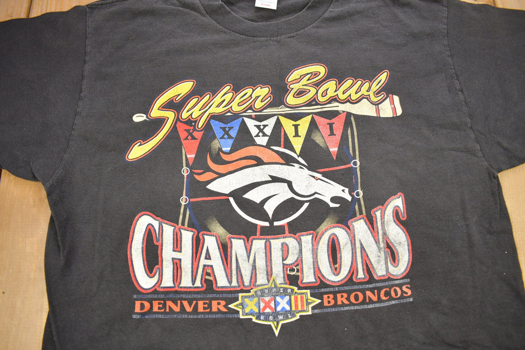 Vintage 1990s Denver Broncos NFL Superbowl Champions Logo 7 Graphic T-Shirt