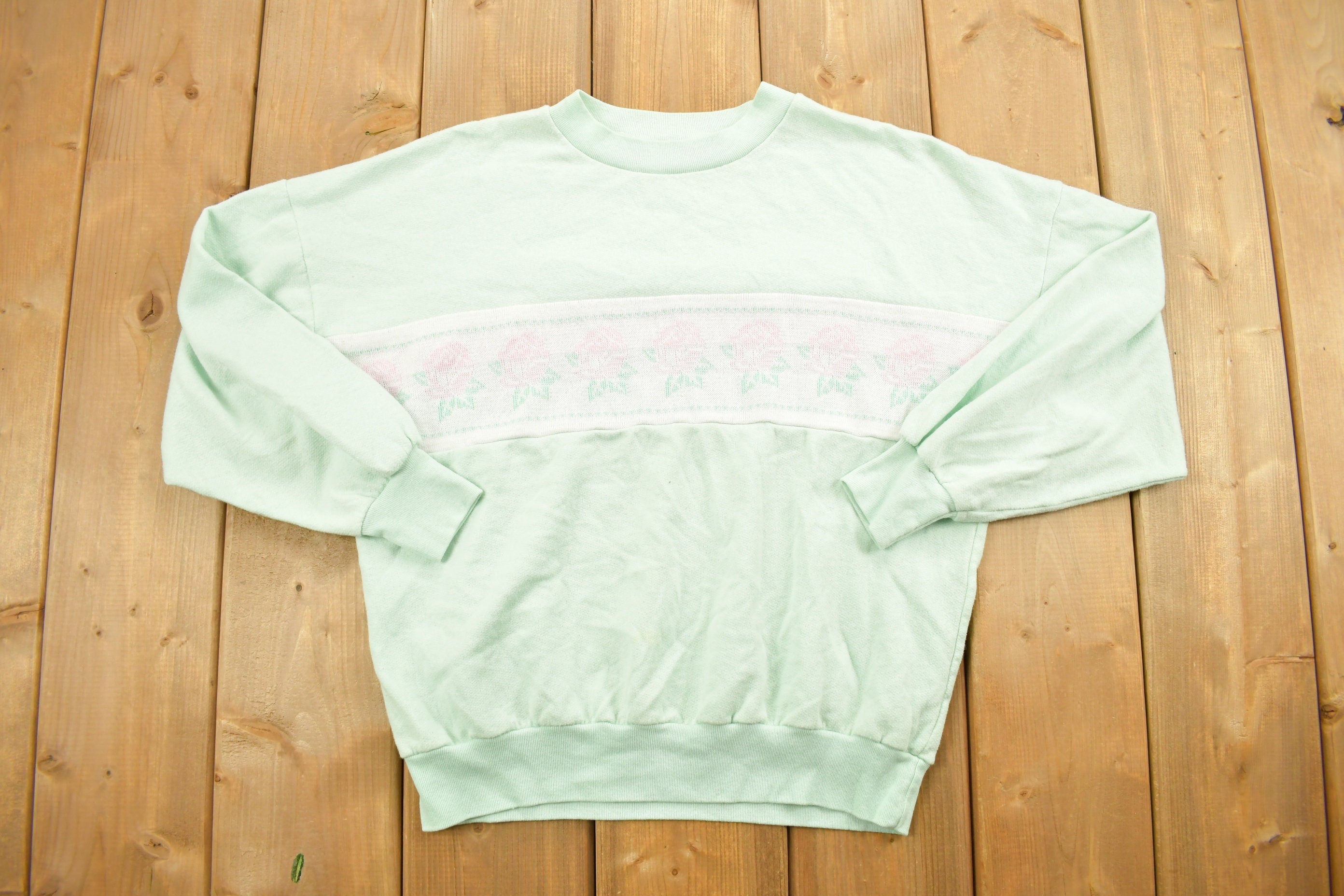 Vintage 1990s Cute Floral Theme Crewneck Sweater