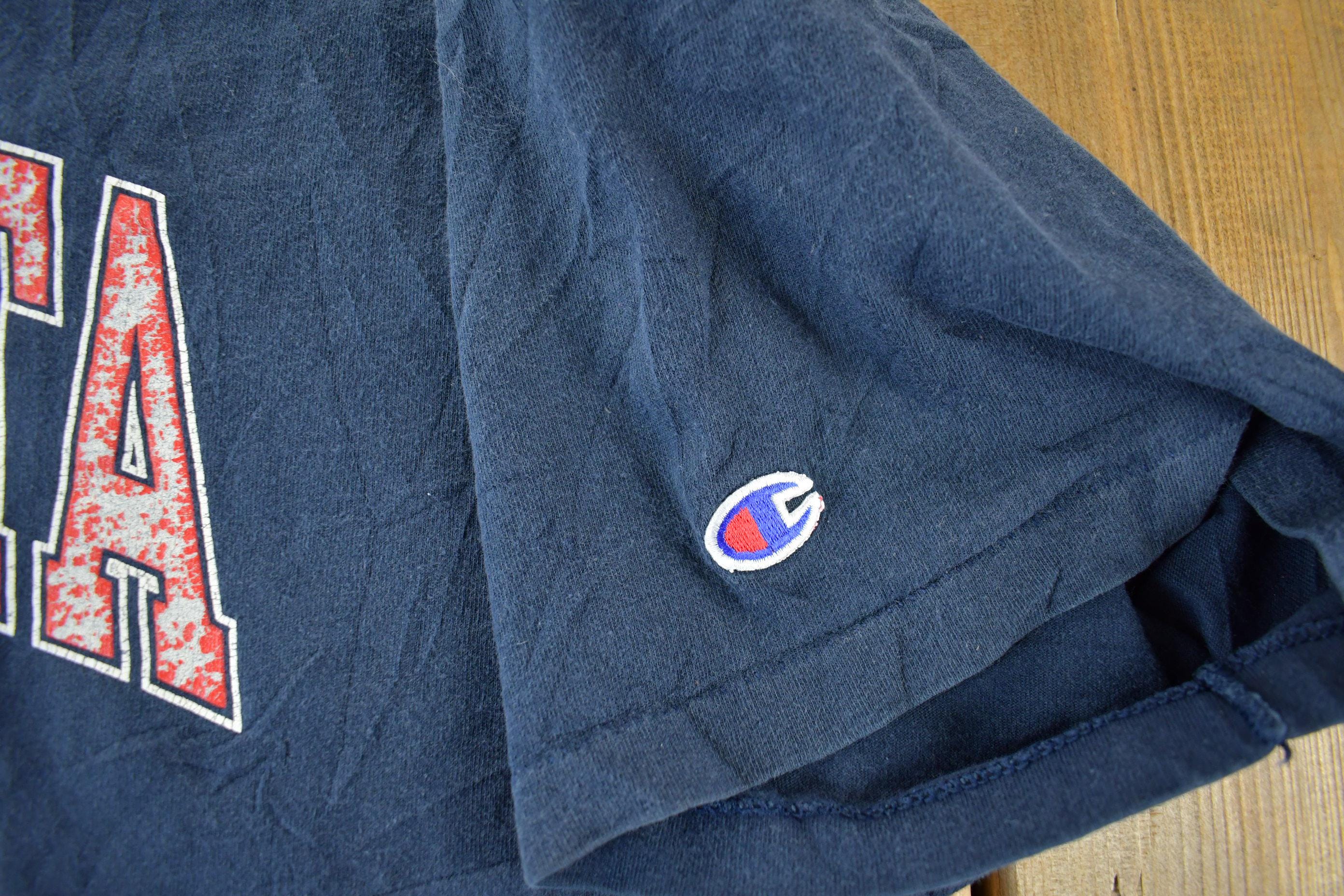 Vintage 1999 Minnesota Twins MLB Graphic T-Shirt