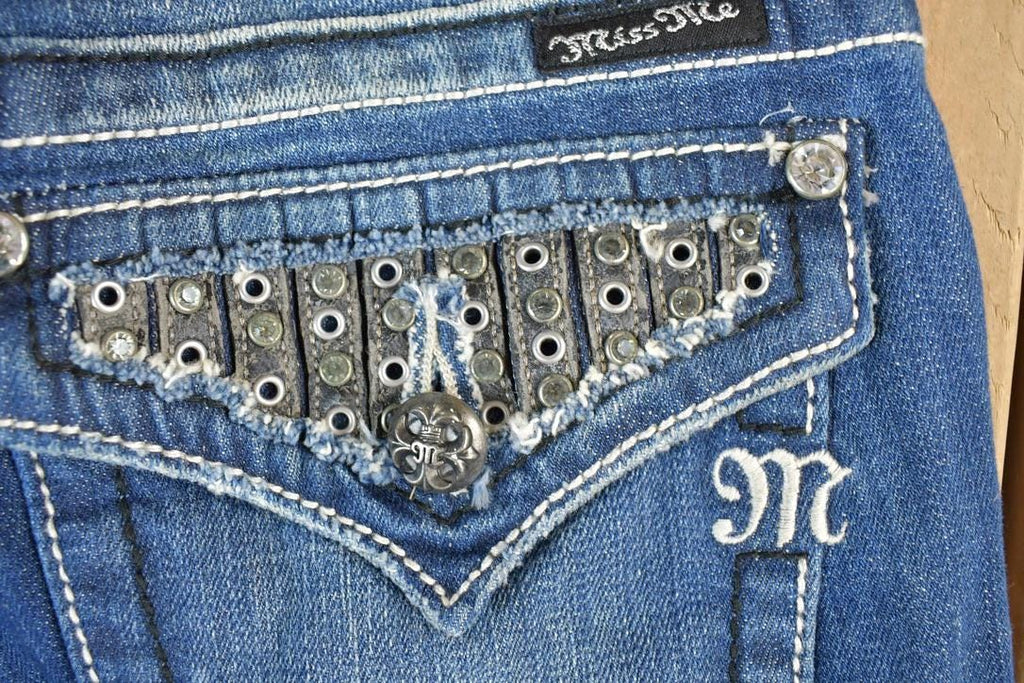 Vintage Y2K Miss Me Bedazzled Low Rise Jeans Size 26x31