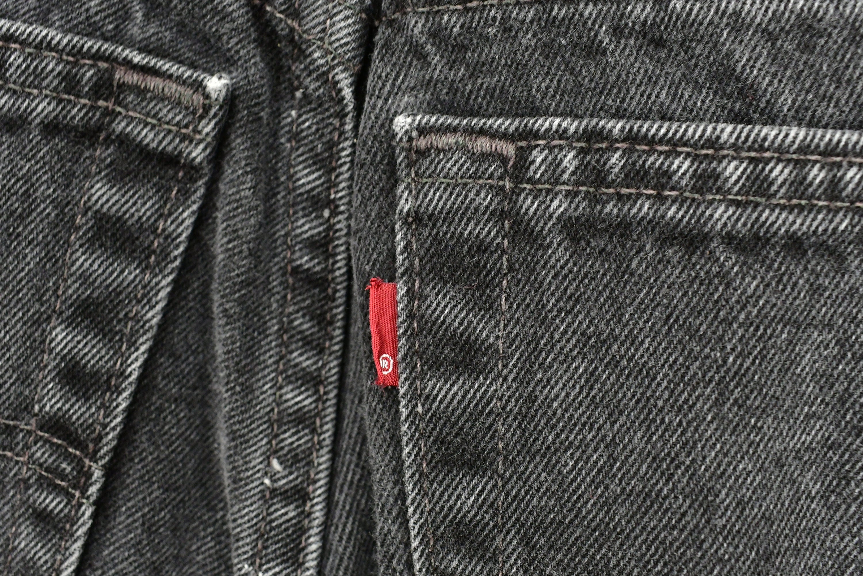 Vintage 1990s Levi's 550 Blank Tab Jeans Size 9