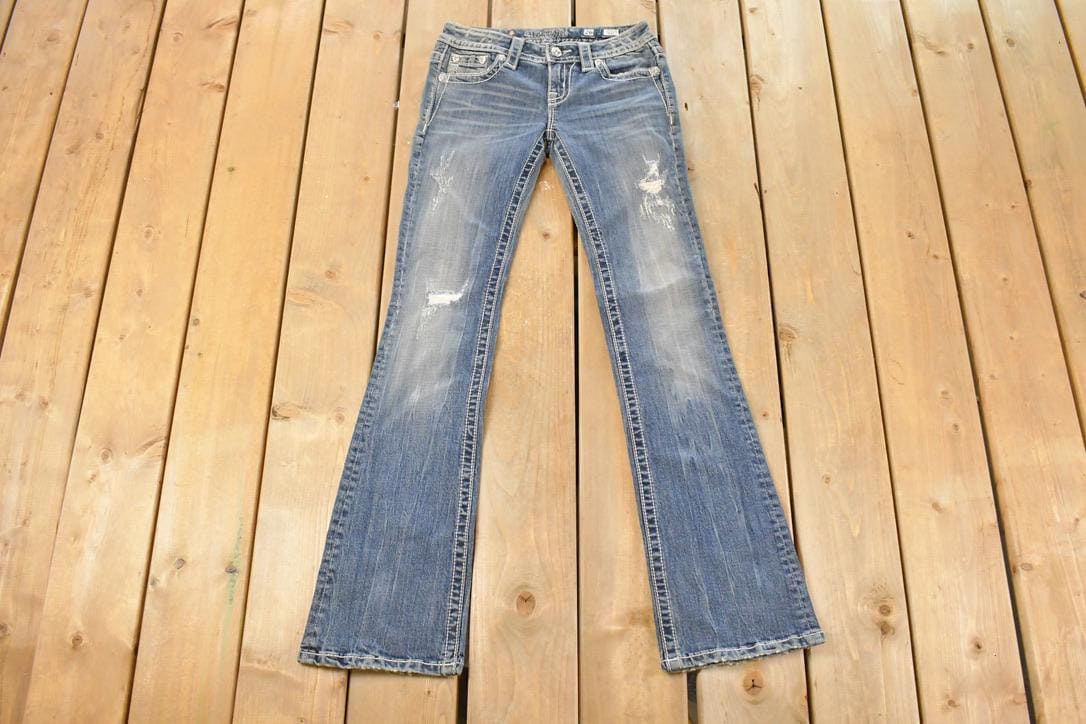 Vintage Deadstock Y2K Miss Me Bedazzled Low Rise Jeans Women's Size 26x31