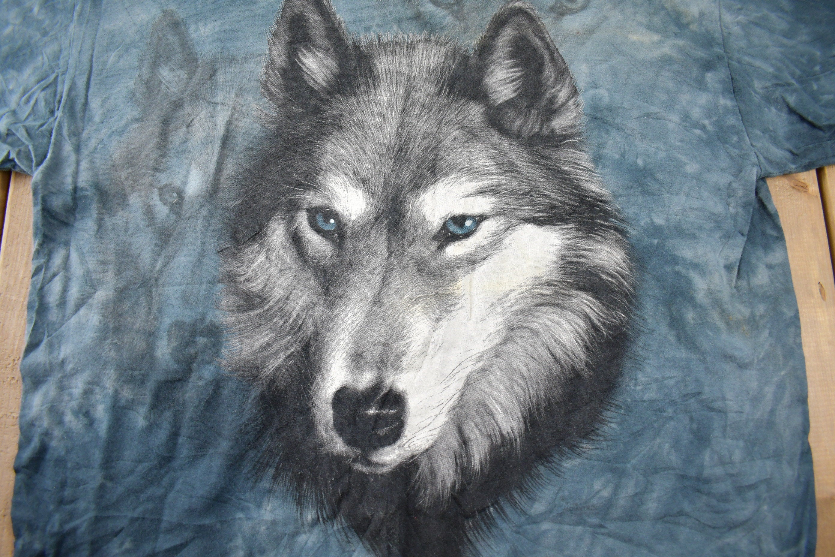 Vintage 2000 Wolf Theme Graphic Tie Dye The Mountains T-Shirt